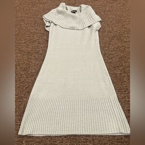 EUC Doll Gray Turtle neck Knit Short Sleeve M Junior Ladues sweater dress